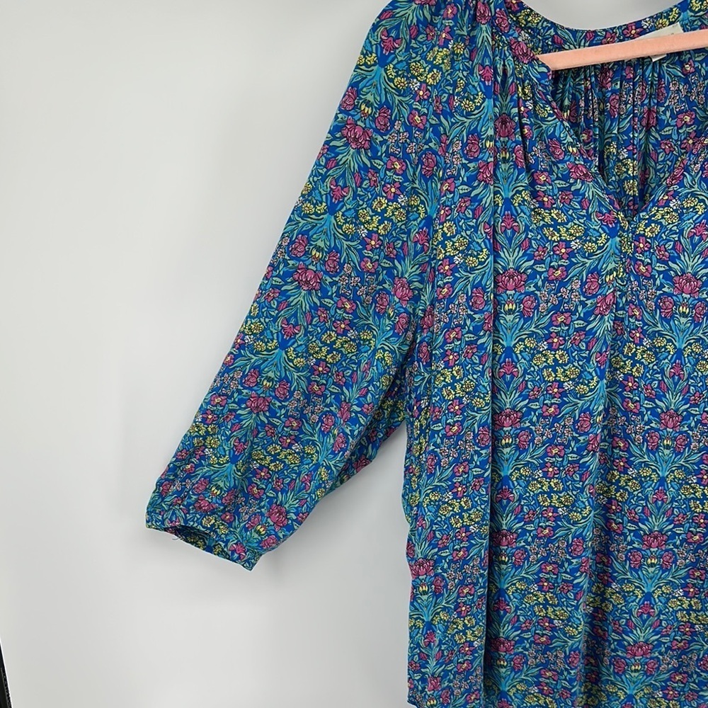 Adrienne Vittadini Blue, Pink & Yellow Floral Relaxed Plus Sz Blouse Sz 2x - Picture 4 of 10